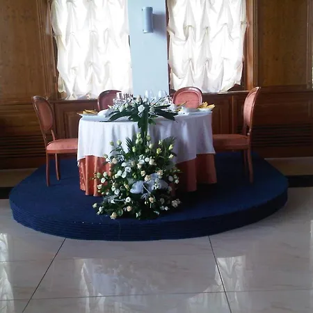 Centro Congressi San Gerardo 3*