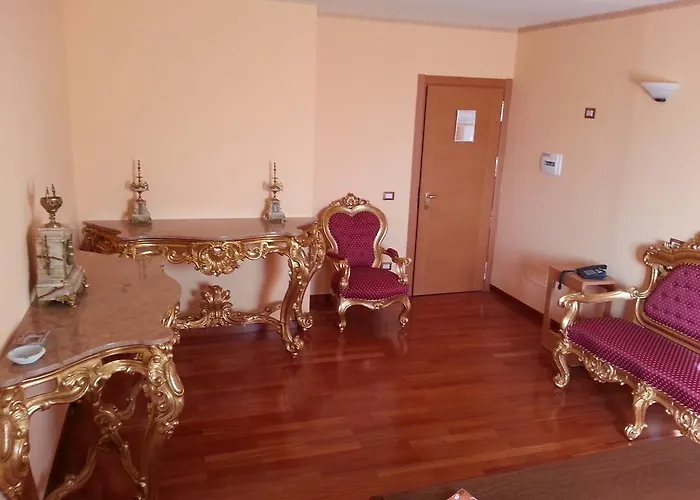 Centro Congressi San Gerardo Otel 3*